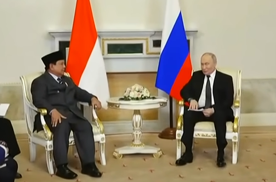 Ke Akraban Putin dan Prabowo