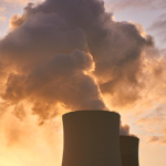 PLTN menggunakan uranium