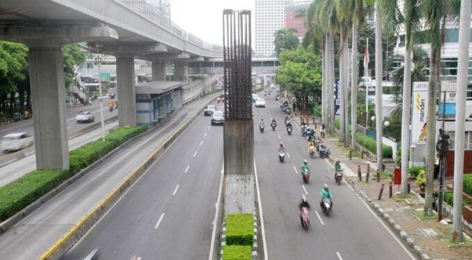 Tiang Monorel Mangkrak Segera Dibongkar