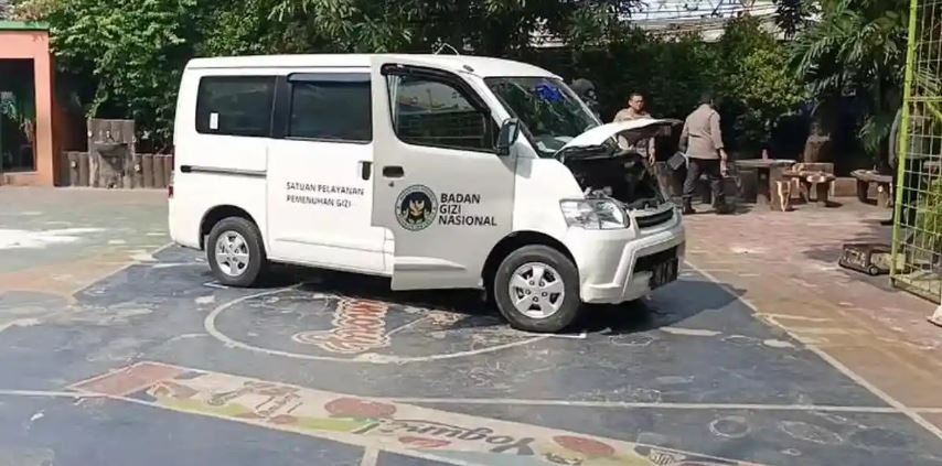 Mobil MBG Tabrak Siswa