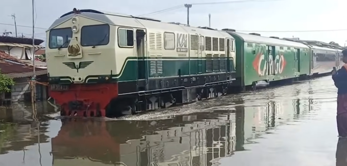 Kereta Terdampak Banjir
