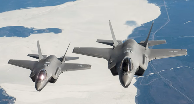 Jet F-35 AS