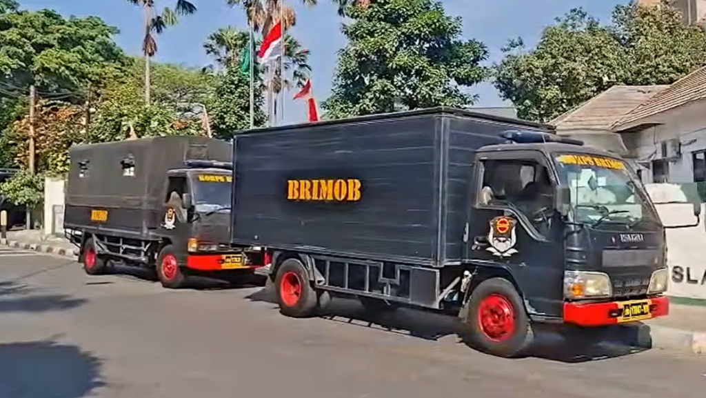 Penjagaan Pasca Bentrokan di Menteng
